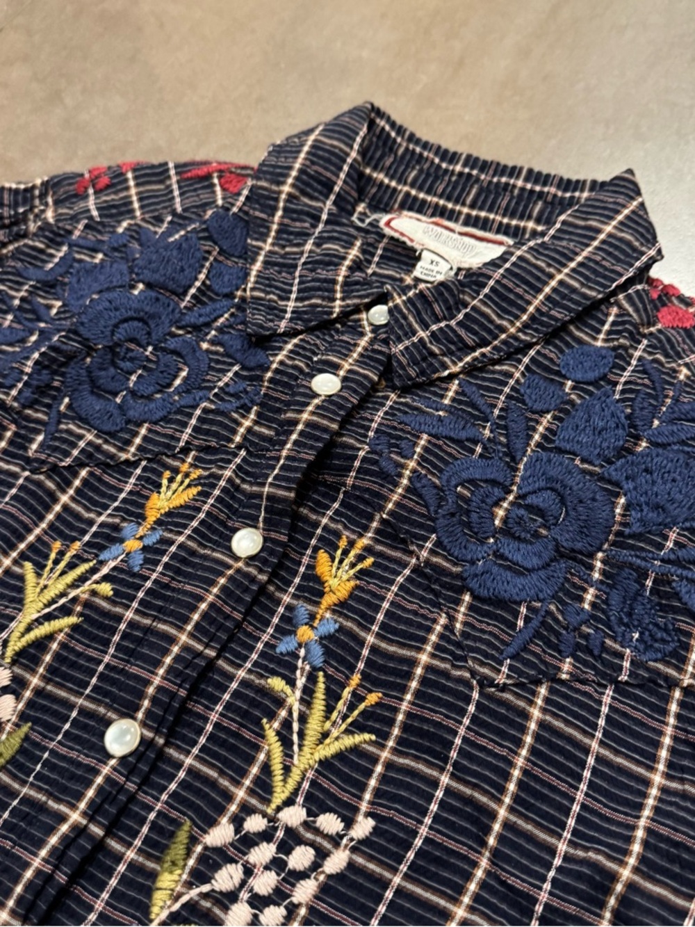 Johnny Was Western-Style Button-Up Shirt with Multicolor Floral Embroidery - Picture 3 of 8